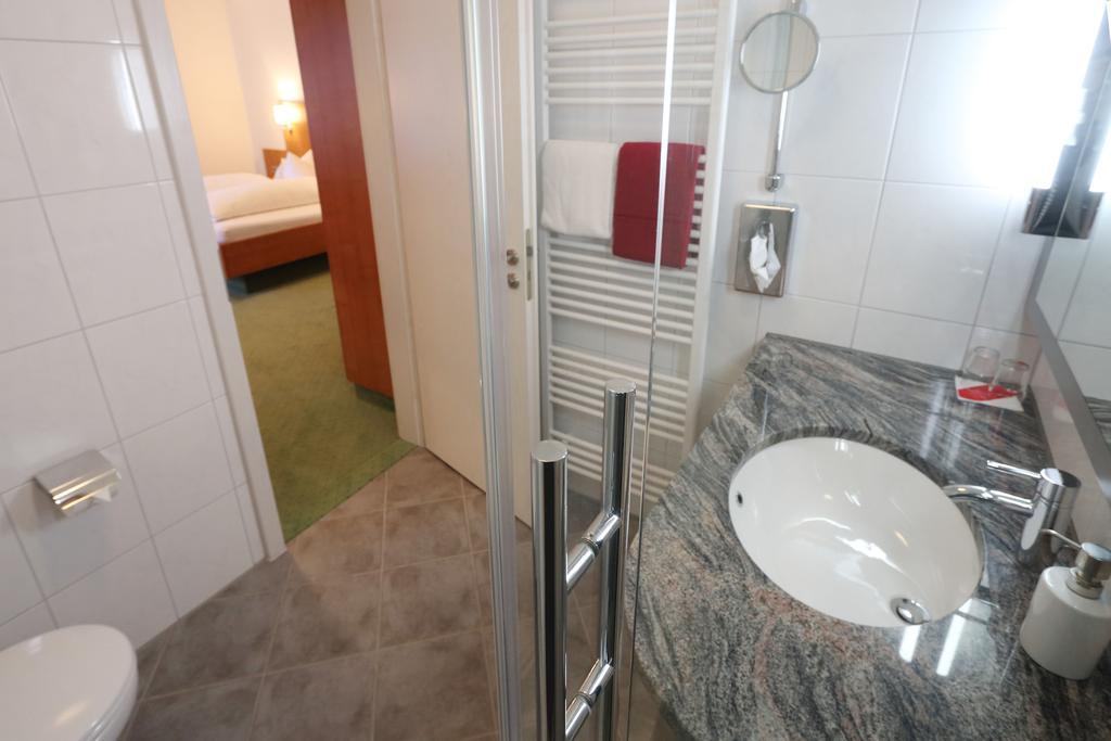 Hotel-Restaurant Roter Ochsen Lauchheim Номер фото