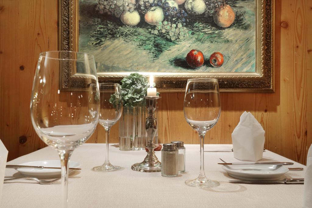 Hotel-Restaurant Roter Ochsen Lauchheim Экстерьер фото