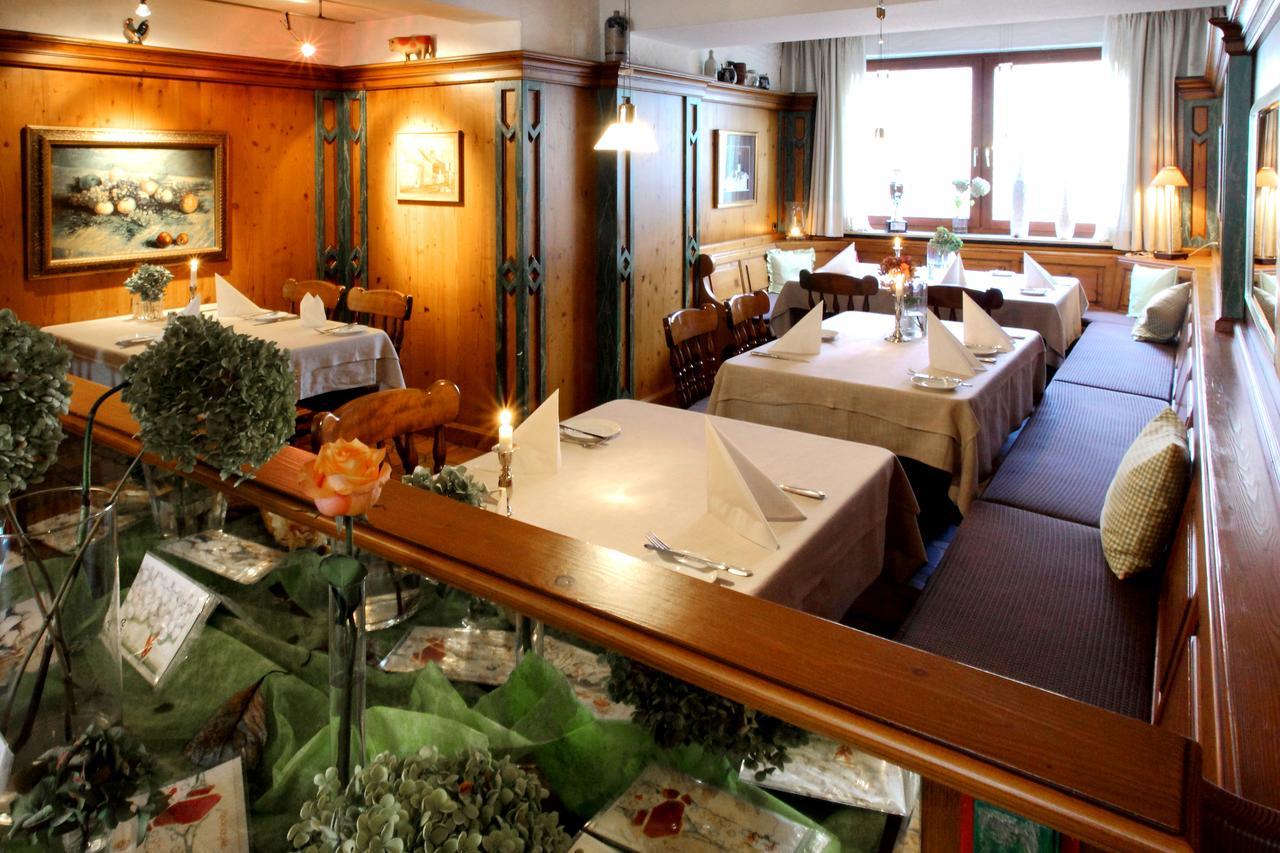 Hotel-Restaurant Roter Ochsen Lauchheim Экстерьер фото
