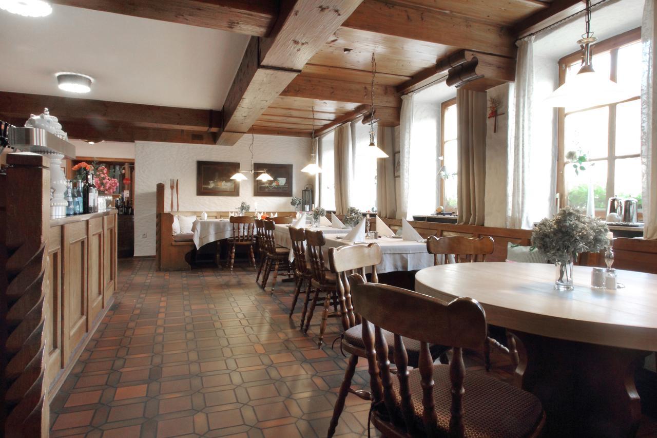 Hotel-Restaurant Roter Ochsen Lauchheim Экстерьер фото