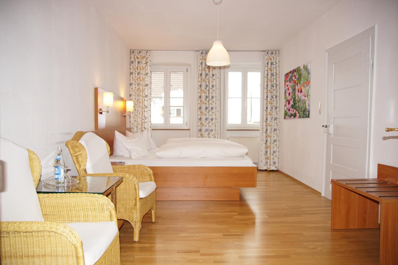 Hotel-Restaurant Roter Ochsen Lauchheim Экстерьер фото
