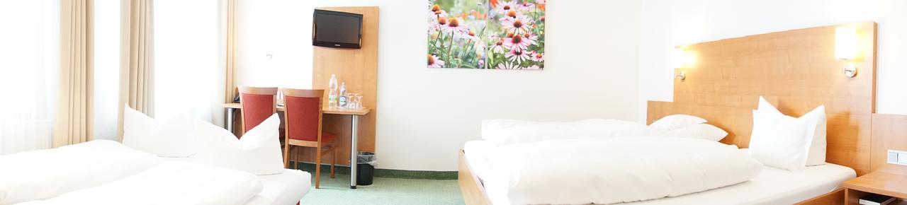 Hotel-Restaurant Roter Ochsen Lauchheim Экстерьер фото