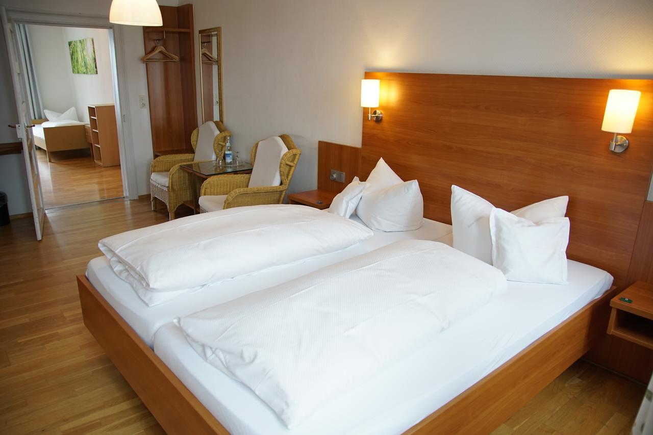 Hotel-Restaurant Roter Ochsen Lauchheim Экстерьер фото